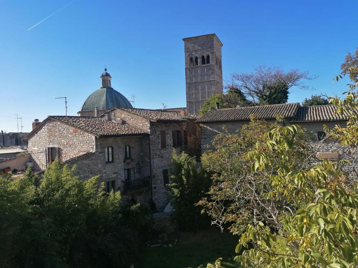 Assisi Hus Stanza Tripla In Appartamento エクステリア 写真